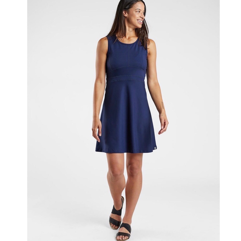 Title Nine Dream Dress M Navy Blue Athletic Travel V Neck Sleeveless Stretch